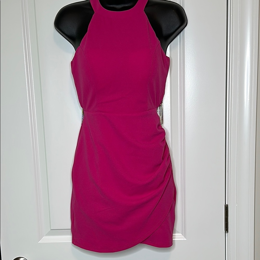 Elegant Magenta Sleeveless Dress